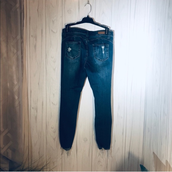 Ripped Jeans - Picture 3 of 3